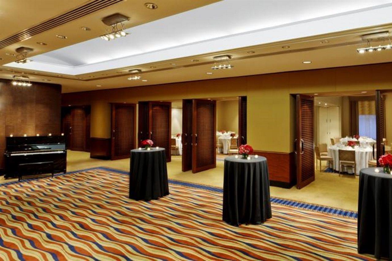 Hotel Millennium Premier New York Times Square Esterno foto