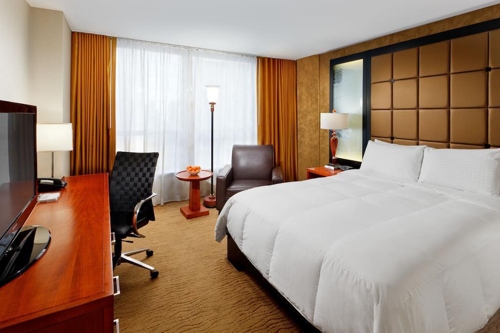 Hotel Millennium Premier New York Times Square Esterno foto